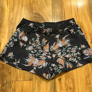 Patagonia barely baggies 2.5 inch women’s shorts size small